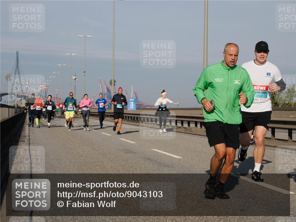 03.10.2025 - Köhlbrandbrückenlauf Fabian Wolf http://msf.ph/oto/9043103 03.10.2025 09:56:18 Position 3 3157 meine-sportfotos.de