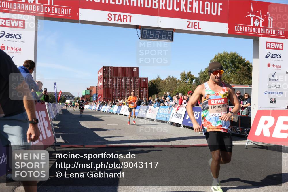 03.10.2025 - Köhlbrandbrückenlauf Lena Gebhardt http://msf.ph/oto/9043117 03.10.2025 12:59:26 Ziel 4108, 4119, 4371, 4441, 4940, 6060, 6154, 6391, 6484, 6609 meine-sportfotos.de