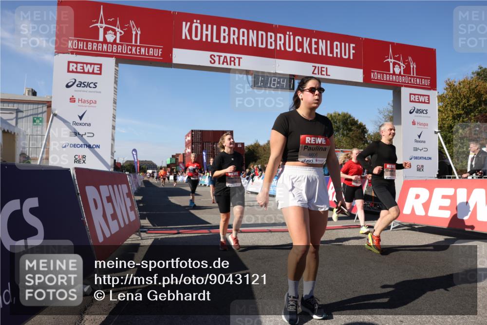 03.10.2025 - Köhlbrandbrückenlauf Lena Gebhardt http://msf.ph/oto/9043121 03.10.2025 13:18:41 Ziel 4606, 4796, 4812, 4826, 5115, 5178, 6084, 6429, 6500, 6556, 6596, 6700, 6758 meine-sportfotos.de