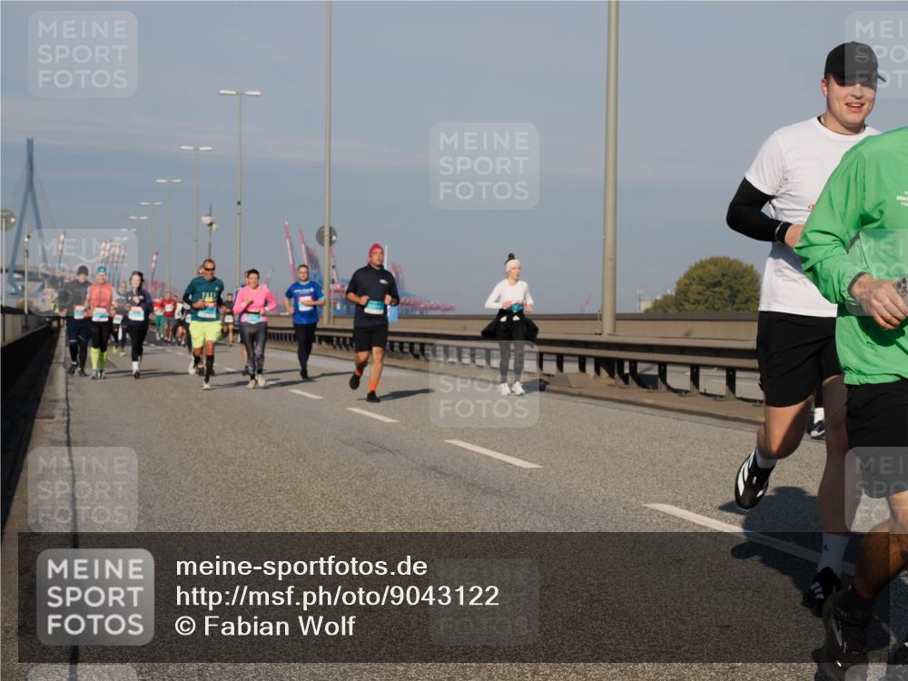 03.10.2025 - Köhlbrandbrückenlauf Fabian Wolf http://msf.ph/oto/9043122 03.10.2025 09:56:19 Position 3  meine-sportfotos.de