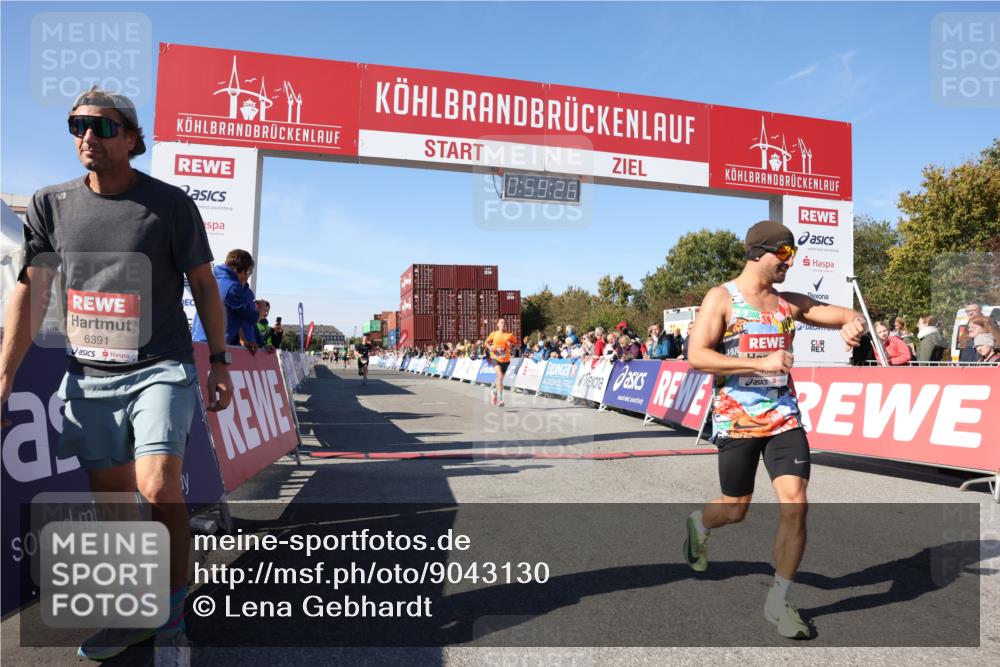 03.10.2025 - Köhlbrandbrückenlauf Lena Gebhardt http://msf.ph/oto/9043130 03.10.2025 12:59:26 Ziel 4108, 4119, 4371, 4441, 4940, 6060, 6154, 6391, 6484, 6609 meine-sportfotos.de