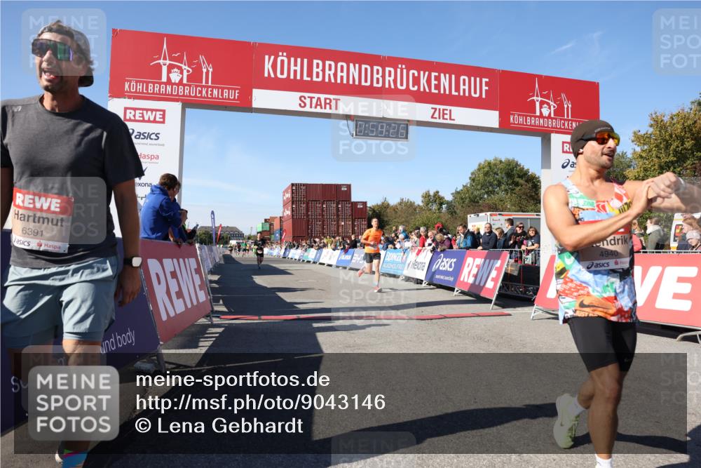 03.10.2025 - Köhlbrandbrückenlauf Lena Gebhardt http://msf.ph/oto/9043146 03.10.2025 12:59:27 Ziel 4108, 4119, 4371, 4441, 4940, 6060, 6154, 6325, 6484, 6609 meine-sportfotos.de