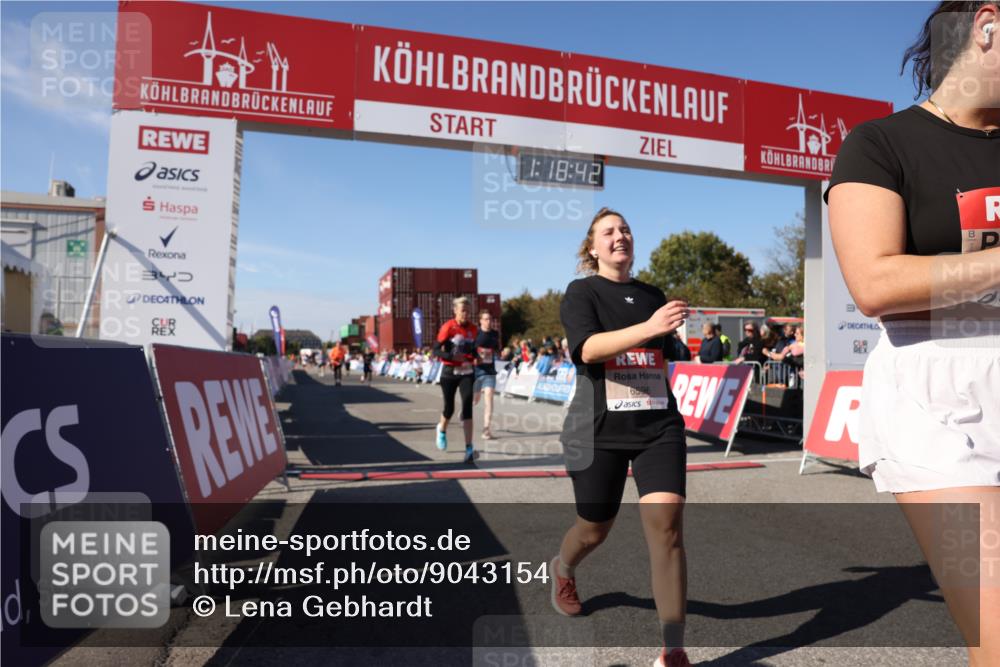03.10.2025 - Köhlbrandbrückenlauf Lena Gebhardt http://msf.ph/oto/9043154 03.10.2025 13:18:42 Ziel 4077, 4606, 4796, 4812, 4826, 5115, 5178, 6084, 6429, 6500, 6506, 6556, 6596, 6700, 6758 meine-sportfotos.de