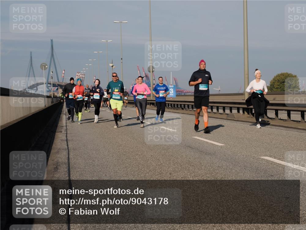 03.10.2025 - Köhlbrandbrückenlauf Fabian Wolf http://msf.ph/oto/9043178 03.10.2025 09:56:21 Position 3 202, 5, 3146 meine-sportfotos.de