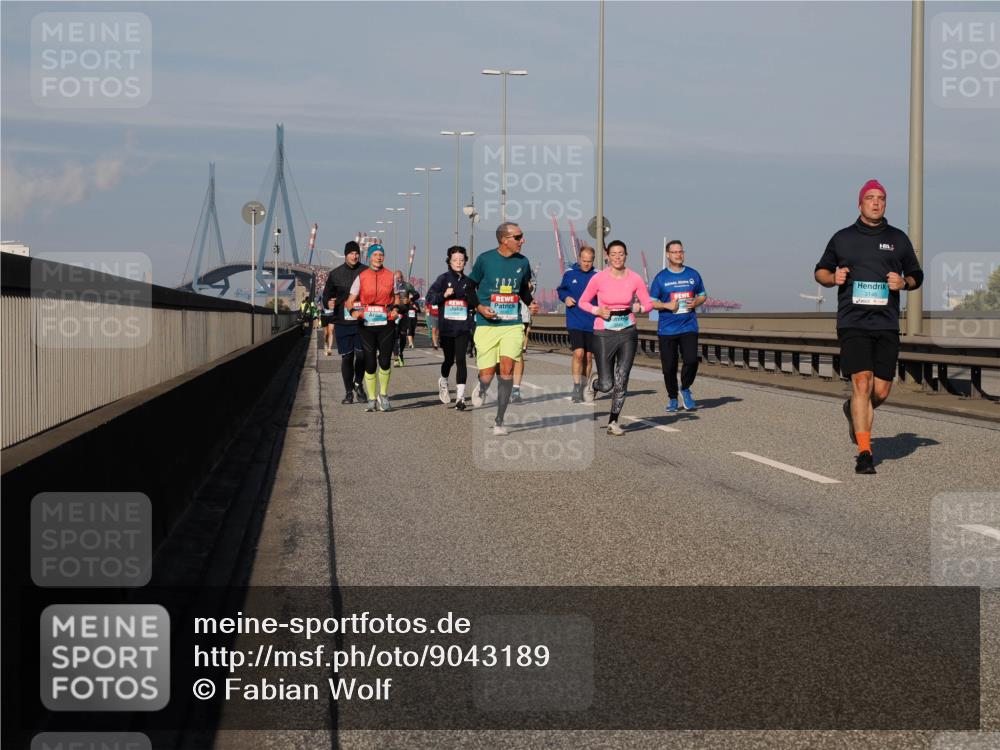 03.10.2025 - Köhlbrandbrückenlauf Fabian Wolf http://msf.ph/oto/9043189 03.10.2025 09:56:22 Position 3 3146 meine-sportfotos.de