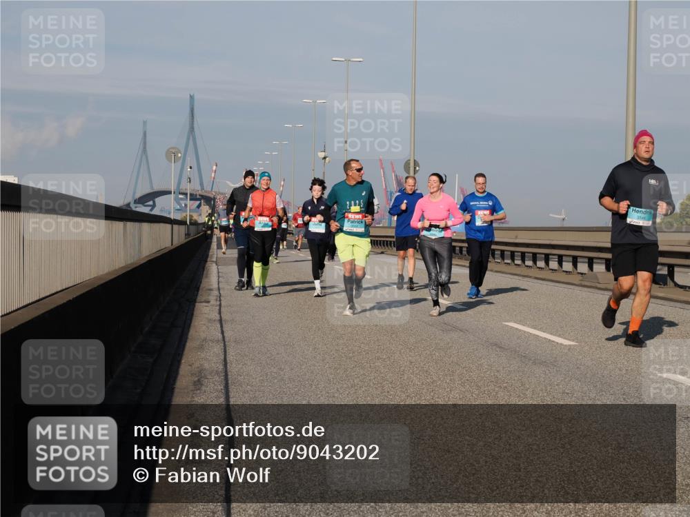 03.10.2025 - Köhlbrandbrückenlauf Fabian Wolf http://msf.ph/oto/9043202 03.10.2025 09:56:22 Position 3 3146 meine-sportfotos.de