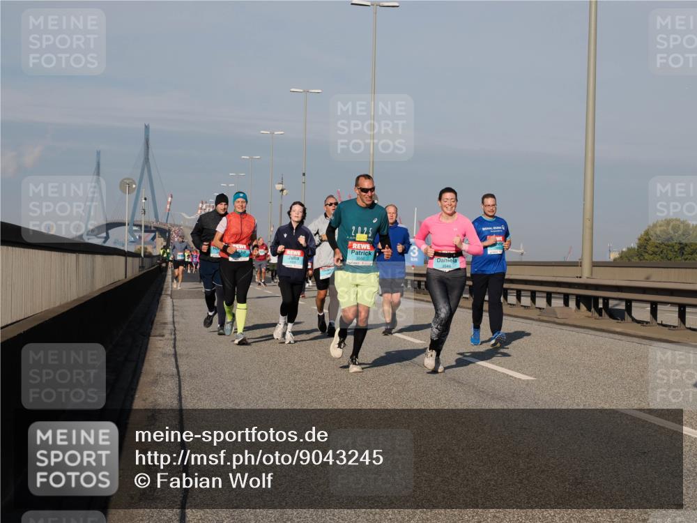 03.10.2025 - Köhlbrandbrückenlauf Fabian Wolf http://msf.ph/oto/9043245 03.10.2025 09:56:24 Position 3 3550, 3549 meine-sportfotos.de