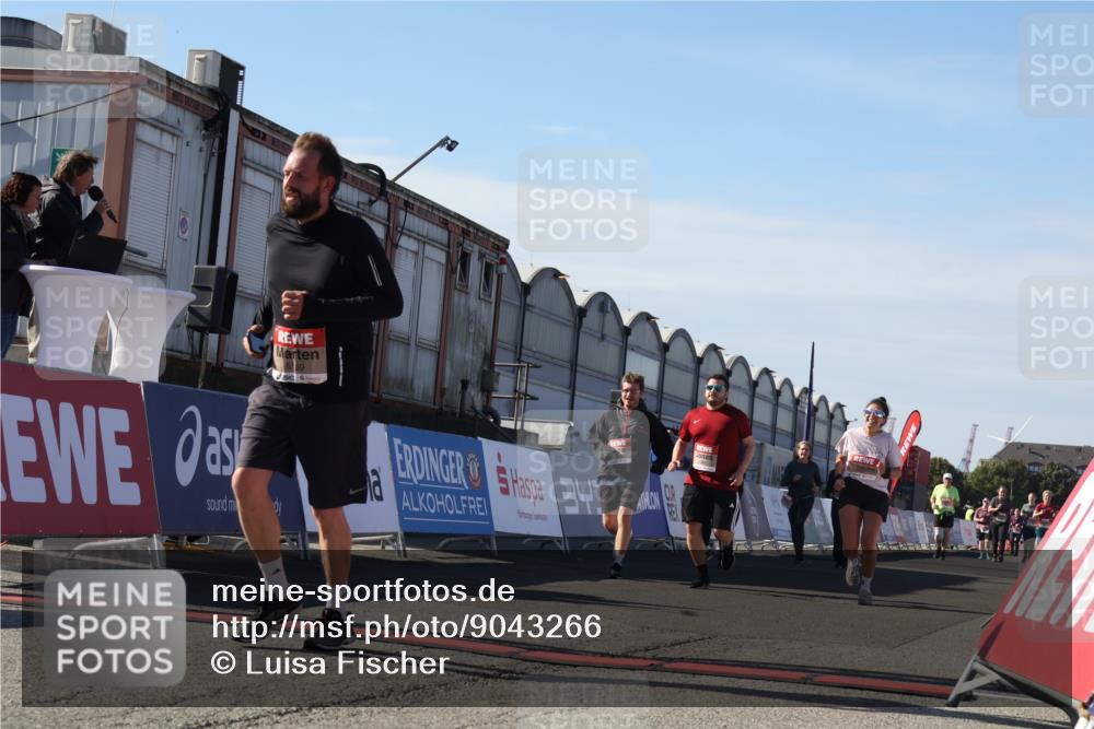 03.10.2025 - Köhlbrandbrückenlauf Luisa Fischer http://msf.ph/oto/9043266 03.10.2025 13:38:19 Ziel 4435, 5139, 5335, 5509, 5632, 6581, 6582, 6583 meine-sportfotos.de
