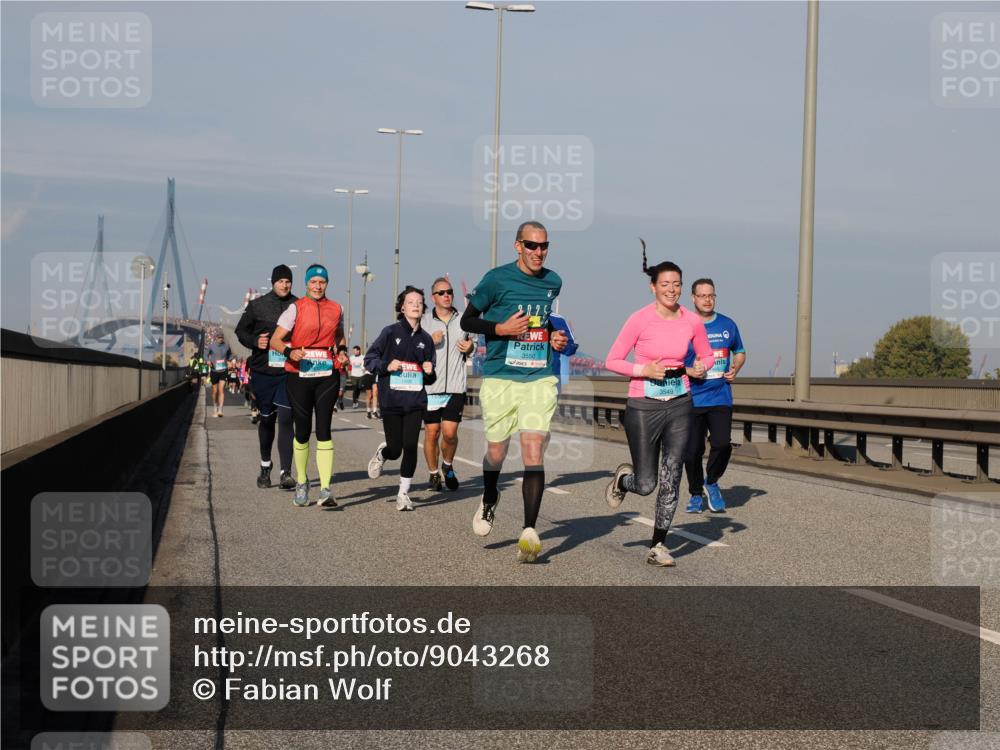 03.10.2025 - Köhlbrandbrückenlauf Fabian Wolf http://msf.ph/oto/9043268 03.10.2025 09:56:24 Position 3 2025, 3550, 1909, 3549 meine-sportfotos.de