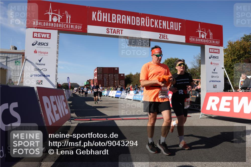 03.10.2025 - Köhlbrandbrückenlauf Lena Gebhardt http://msf.ph/oto/9043294 03.10.2025 13:18:50 Ziel 4077, 4556, 4756, 4812, 4889, 5115, 5974, 6429, 6500, 6506, 6556, 6596, 6795 meine-sportfotos.de