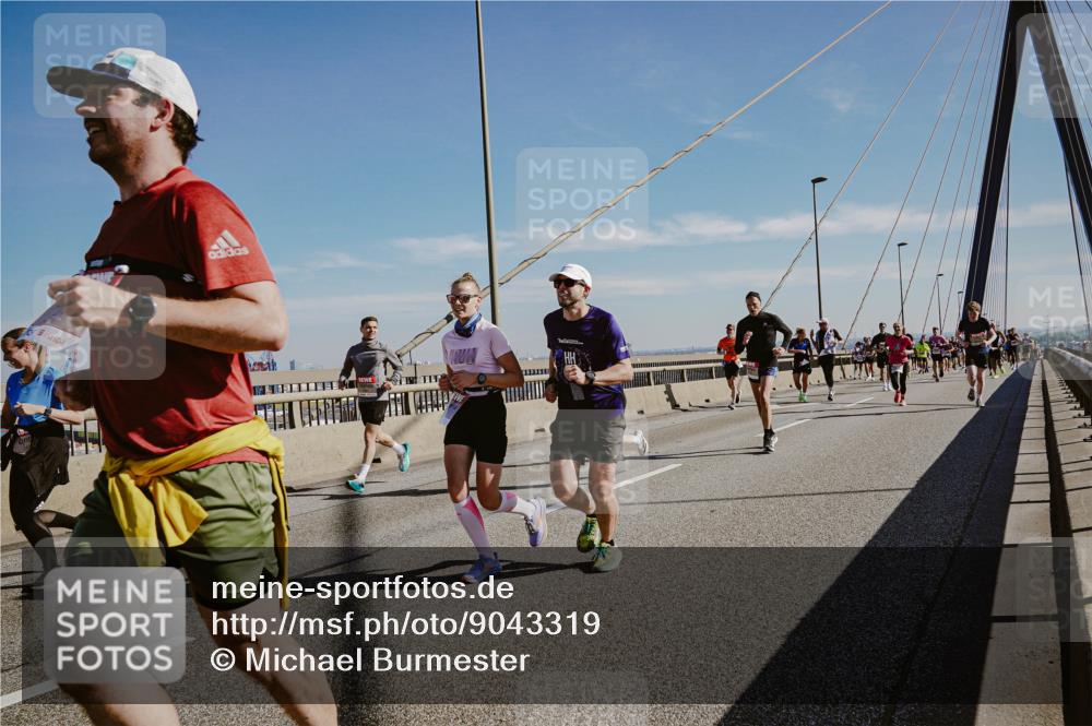 03.10.2025 - Köhlbrandbrückenlauf Michael Burmester http://msf.ph/oto/9043319 03.10.2025 12:24:49 Position 1  meine-sportfotos.de