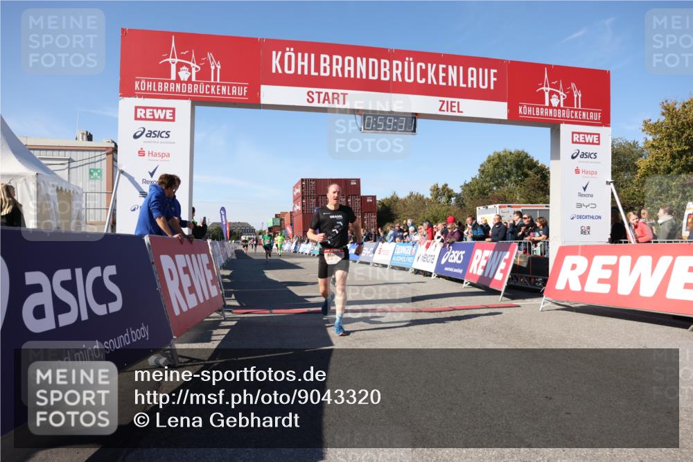 03.10.2025 - Köhlbrandbrückenlauf Lena Gebhardt http://msf.ph/oto/9043320 03.10.2025 12:59:32 Ziel 4108, 4119, 4270, 4475, 4940, 6060, 6325, 6666 meine-sportfotos.de