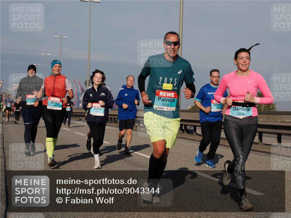 03.10.2025 - Köhlbrandbrückenlauf Fabian Wolf http://msf.ph/oto/9043344 03.10.2025 09:56:26 Position 3 1632, 1909, 2025, 9, 3550, 1865, 3549 meine-sportfotos.de