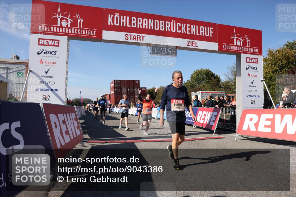 03.10.2025 - Köhlbrandbrückenlauf Lena Gebhardt http://msf.ph/oto/9043386 03.10.2025 13:18:55 Ziel 4077, 4556, 4676, 4756, 4889, 5304, 5449, 5974, 6267, 6506, 6556, 6573, 6795 meine-sportfotos.de