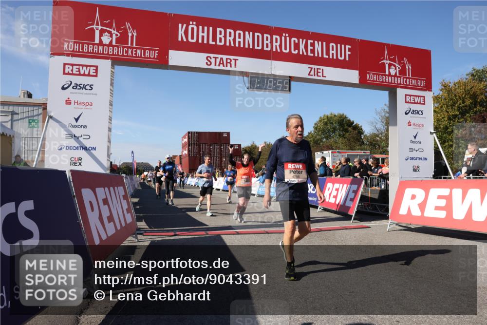 03.10.2025 - Köhlbrandbrückenlauf Lena Gebhardt http://msf.ph/oto/9043391 03.10.2025 13:18:55 Ziel 4077, 4556, 4676, 4756, 4889, 5304, 5449, 5974, 6267, 6506, 6556, 6573, 6795 meine-sportfotos.de