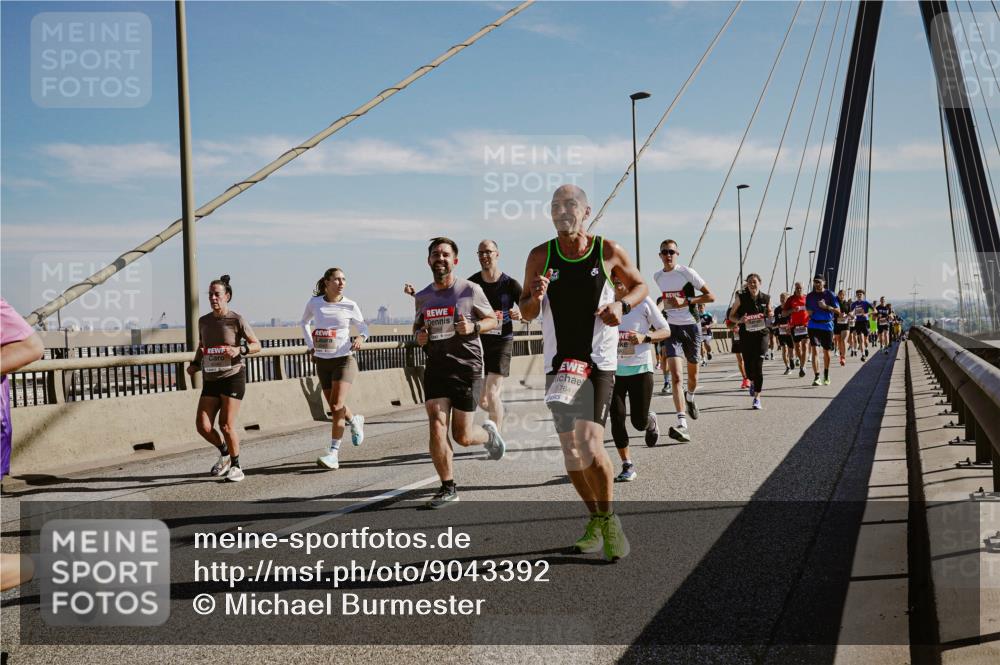 03.10.2025 - Köhlbrandbrückenlauf Michael Burmester http://msf.ph/oto/9043392 03.10.2025 12:24:57 Position 1 5764 meine-sportfotos.de