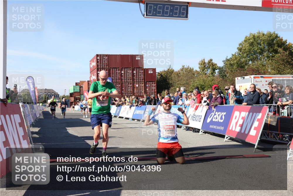 03.10.2025 - Köhlbrandbrückenlauf Lena Gebhardt http://msf.ph/oto/9043396 03.10.2025 12:59:35 Ziel 4111, 4119, 4215, 4270, 4475, 6060, 6325, 6364, 6616, 6666, 6754 meine-sportfotos.de