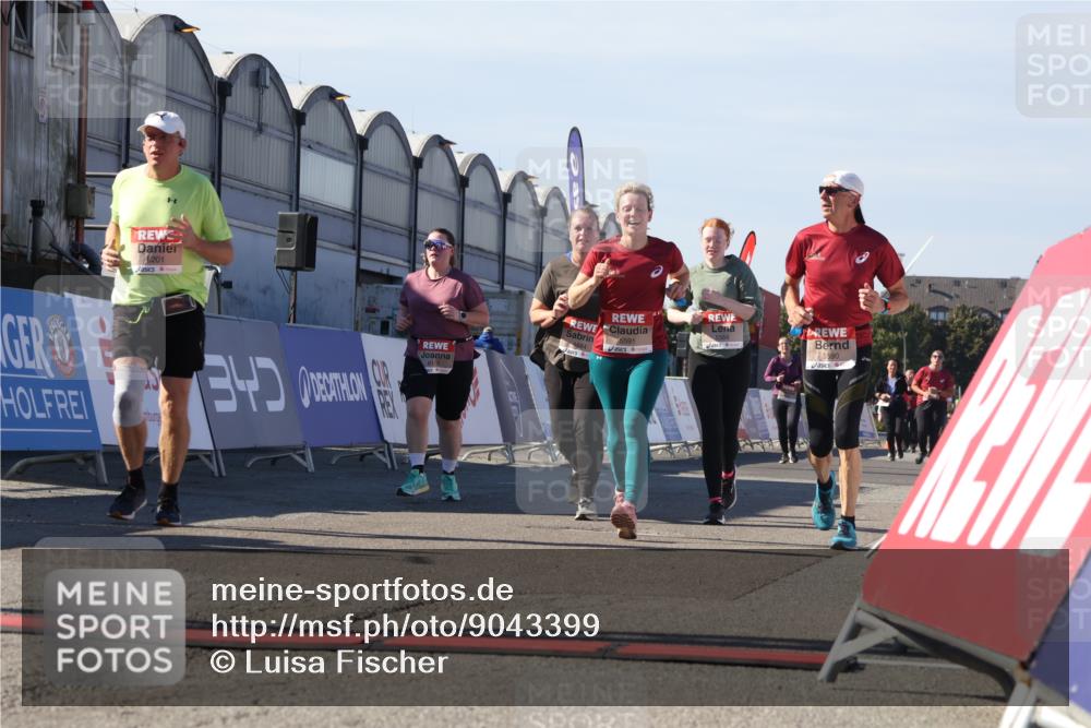 03.10.2025 - Köhlbrandbrückenlauf Luisa Fischer http://msf.ph/oto/9043399 03.10.2025 13:38:32 Ziel 4697, 4884, 5439, 5509, 5564, 5590, 5591, 6179, 6201, 6581, 6582, 6583 meine-sportfotos.de