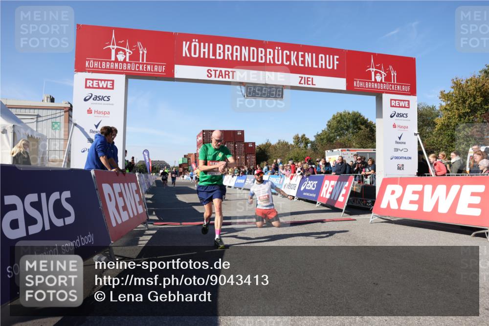 03.10.2025 - Köhlbrandbrückenlauf Lena Gebhardt http://msf.ph/oto/9043413 03.10.2025 12:59:36 Ziel 4111, 4119, 4215, 4270, 4475, 6060, 6325, 6364, 6616, 6654, 6666, 6754 meine-sportfotos.de