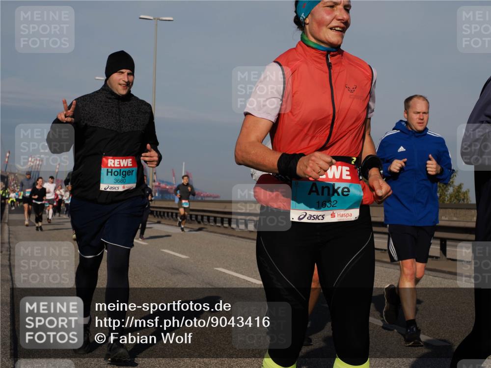 03.10.2025 - Köhlbrandbrückenlauf Fabian Wolf http://msf.ph/oto/9043416 03.10.2025 09:56:28 Position 3 3680, 1632, 7 meine-sportfotos.de
