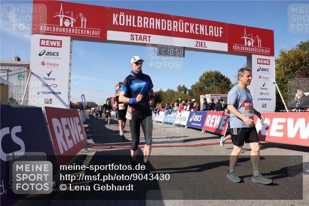 03.10.2025 - Köhlbrandbrückenlauf Lena Gebhardt http://msf.ph/oto/9043430 03.10.2025 13:18:58 Ziel 4077, 4556, 4630, 4676, 4756, 4889, 5027, 5304, 5449, 5974, 6117, 6267, 6475, 6506, 6573, 6795 meine-sportfotos.de