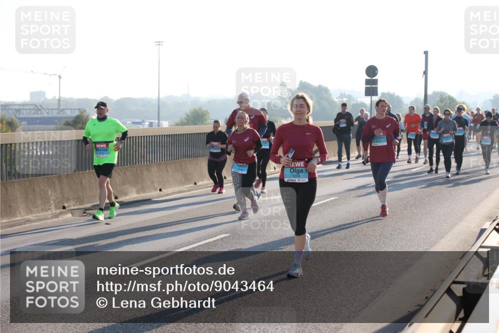 03.10.2025 - Köhlbrandbrückenlauf Lena Gebhardt http://msf.ph/oto/9043464 03.10.2025 09:26:38 Position 1 1209 meine-sportfotos.de