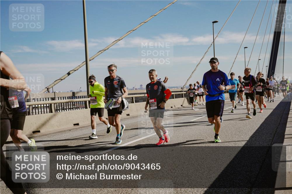 03.10.2025 - Köhlbrandbrückenlauf Michael Burmester http://msf.ph/oto/9043465 03.10.2025 12:25:01 Position 1  meine-sportfotos.de