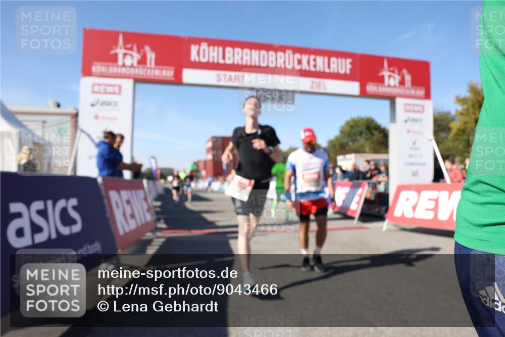 03.10.2025 - Köhlbrandbrückenlauf Lena Gebhardt http://msf.ph/oto/9043466 03.10.2025 12:59:39 Ziel 4111, 4215, 4270, 4475, 6060, 6325, 6364, 6616, 6654, 6666, 6754 meine-sportfotos.de