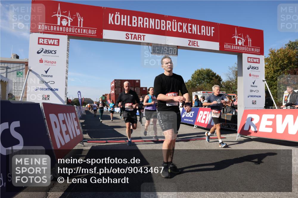 03.10.2025 - Köhlbrandbrückenlauf Lena Gebhardt http://msf.ph/oto/9043467 03.10.2025 13:19:01 Ziel 4556, 4630, 4676, 4756, 4889, 5027, 5304, 5449, 5974, 6117, 6127, 6267, 6475, 6573, 6795 meine-sportfotos.de