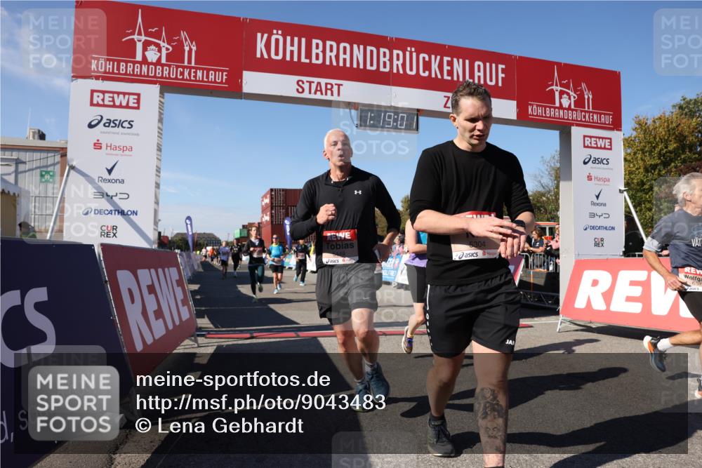 03.10.2025 - Köhlbrandbrückenlauf Lena Gebhardt http://msf.ph/oto/9043483 03.10.2025 13:19:02 Ziel 4556, 4630, 4676, 4756, 4876, 4889, 5027, 5304, 5449, 5974, 6088, 6117, 6127, 6267, 6475, 6573, 6795 meine-sportfotos.de