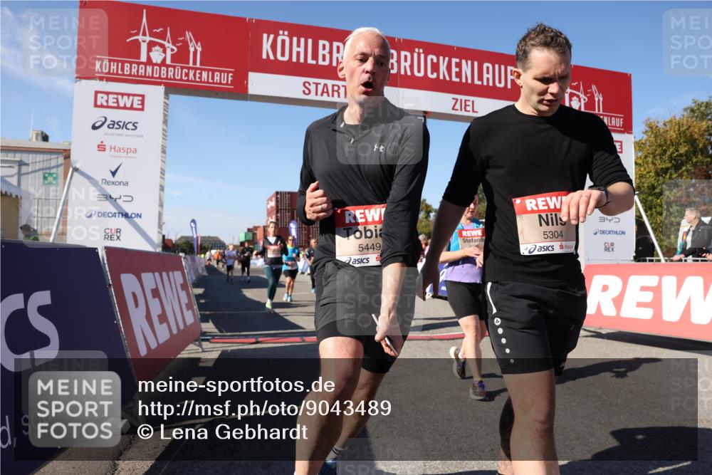 03.10.2025 - Köhlbrandbrückenlauf Lena Gebhardt http://msf.ph/oto/9043489 03.10.2025 13:19:02 Ziel 4556, 4630, 4676, 4756, 4876, 4889, 5027, 5304, 5449, 5974, 6088, 6117, 6127, 6267, 6475, 6573, 6795 meine-sportfotos.de