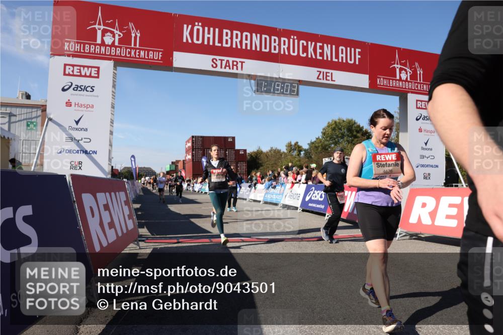 03.10.2025 - Köhlbrandbrückenlauf Lena Gebhardt http://msf.ph/oto/9043501 03.10.2025 13:19:03 Ziel 4556, 4630, 4631, 4676, 4816, 4876, 4889, 5027, 5304, 5449, 5974, 6088, 6117, 6127, 6267, 6475, 6573, 6795 meine-sportfotos.de
