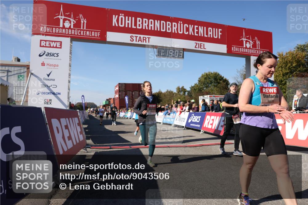 03.10.2025 - Köhlbrandbrückenlauf Lena Gebhardt http://msf.ph/oto/9043506 03.10.2025 13:19:03 Ziel 4556, 4630, 4631, 4676, 4816, 4876, 4889, 5027, 5304, 5449, 5974, 6088, 6117, 6127, 6267, 6475, 6573, 6795 meine-sportfotos.de