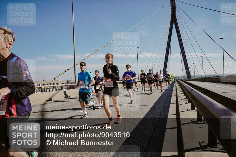 03.10.2025 - Köhlbrandbrückenlauf Michael Burmester http://msf.ph/oto/9043510 03.10.2025 12:25:04 Position 1 6821 meine-sportfotos.de