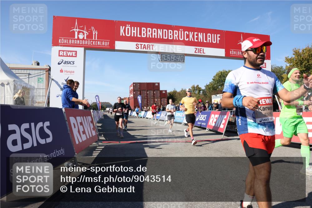03.10.2025 - Köhlbrandbrückenlauf Lena Gebhardt http://msf.ph/oto/9043514 03.10.2025 12:59:40 Ziel 4111, 4215, 4270, 4475, 6060, 6142, 6325, 6364, 6616, 6654, 6666, 6754 meine-sportfotos.de
