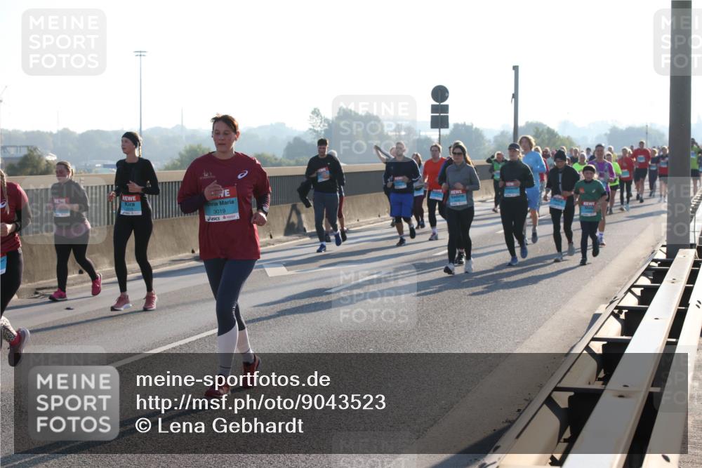 03.10.2025 - Köhlbrandbrückenlauf Lena Gebhardt http://msf.ph/oto/9043523 03.10.2025 09:26:40 Position 1 3019 meine-sportfotos.de