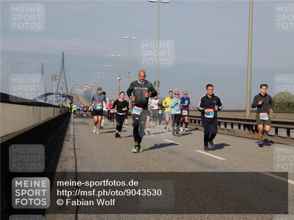 03.10.2025 - Köhlbrandbrückenlauf Fabian Wolf http://msf.ph/oto/9043530 03.10.2025 09:56:33 Position 3  meine-sportfotos.de