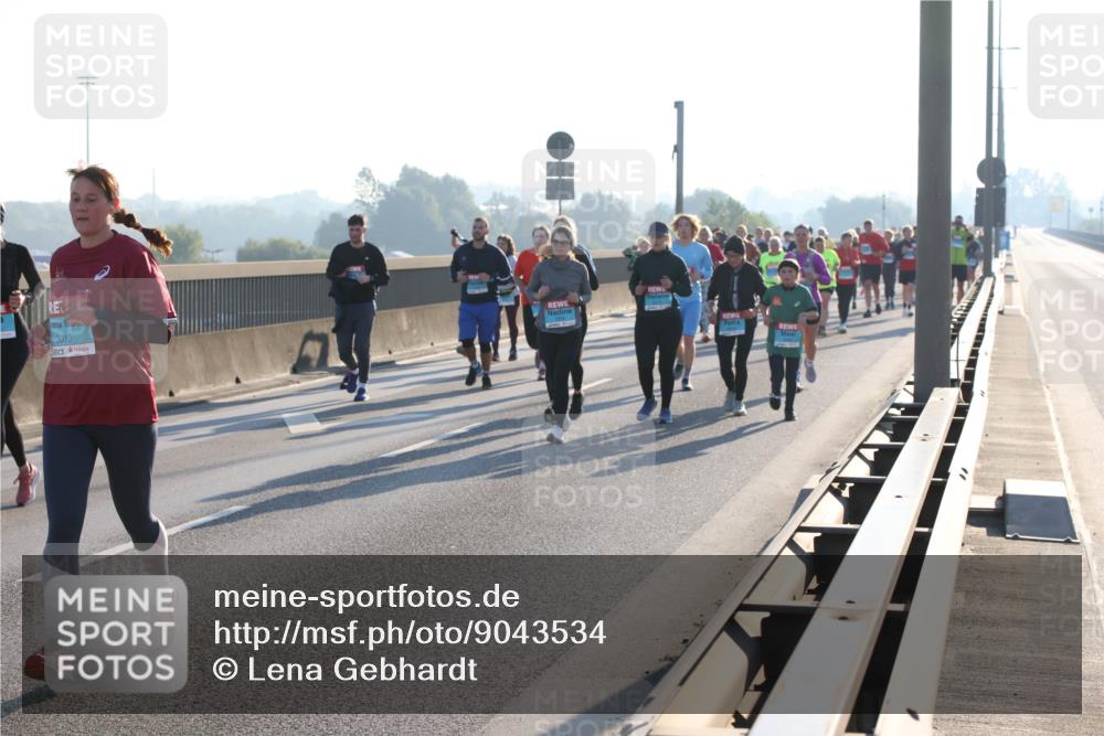 03.10.2025 - Köhlbrandbrückenlauf Lena Gebhardt http://msf.ph/oto/9043534 03.10.2025 09:26:41 Position 1 3019 meine-sportfotos.de