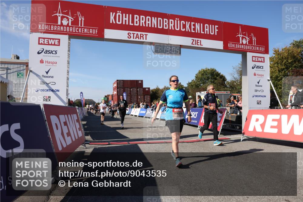 03.10.2025 - Köhlbrandbrückenlauf Lena Gebhardt http://msf.ph/oto/9043535 03.10.2025 13:19:05 Ziel 4143, 4630, 4631, 4632, 4676, 4816, 4876, 4889, 5027, 5304, 5449, 5858, 5974, 6088, 6117, 6127, 6267, 6475, 6573, 6795 meine-sportfotos.de