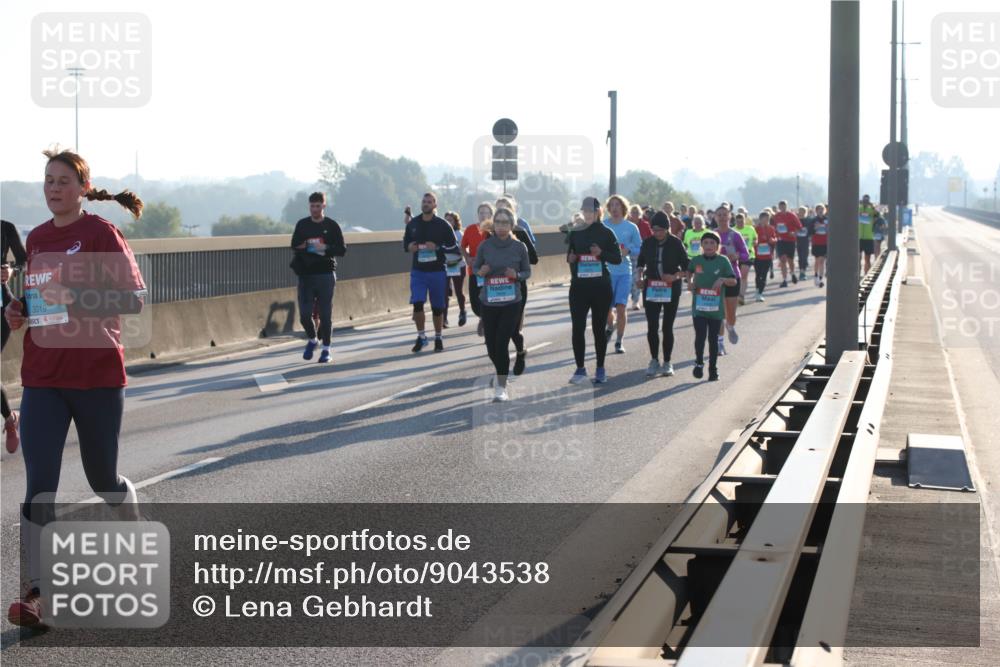 03.10.2025 - Köhlbrandbrückenlauf Lena Gebhardt http://msf.ph/oto/9043538 03.10.2025 09:26:41 Position 1 3019 meine-sportfotos.de