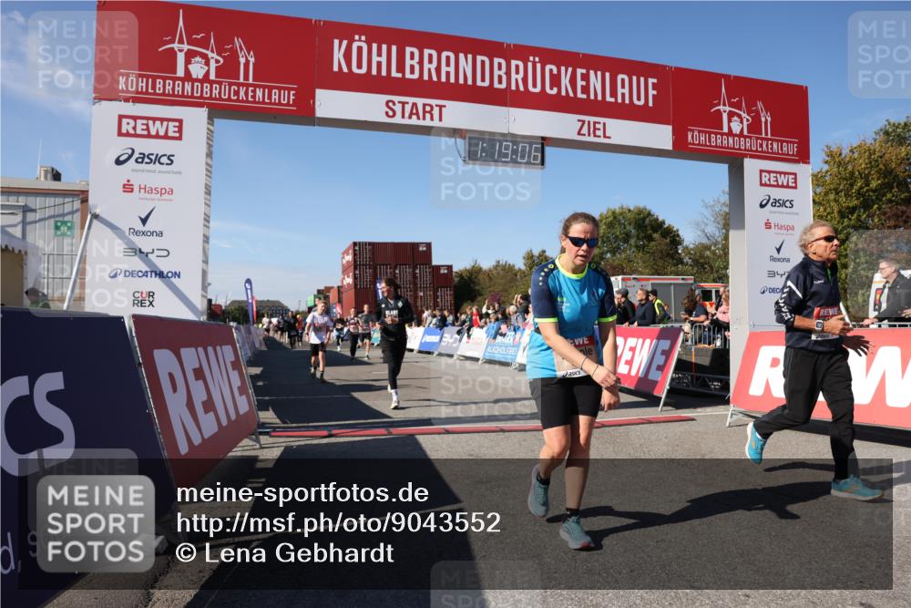 03.10.2025 - Köhlbrandbrückenlauf Lena Gebhardt http://msf.ph/oto/9043552 03.10.2025 13:19:06 Ziel 4143, 4630, 4631, 4632, 4676, 4816, 4876, 4889, 5027, 5304, 5449, 5858, 5974, 6088, 6117, 6127, 6267, 6475, 6573 meine-sportfotos.de