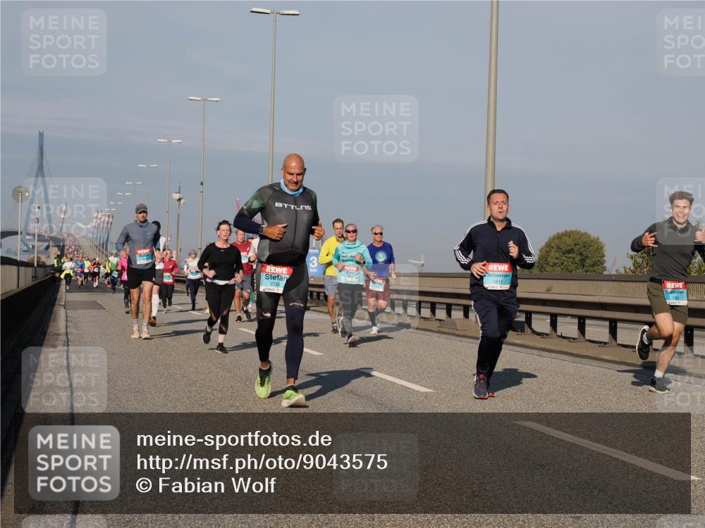 03.10.2025 - Köhlbrandbrückenlauf Fabian Wolf http://msf.ph/oto/9043575 03.10.2025 09:56:34 Position 3 2126, 3, 1611 meine-sportfotos.de
