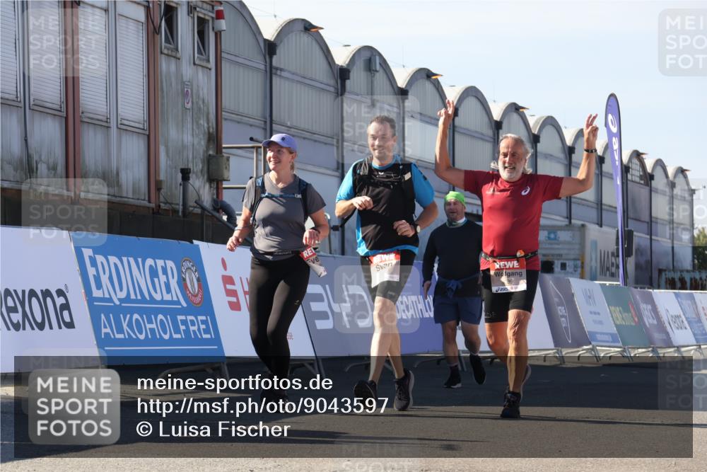 03.10.2025 - Köhlbrandbrückenlauf Luisa Fischer http://msf.ph/oto/9043597 03.10.2025 13:39:16 Ziel 4531, 4789, 5111, 5766, 5988, 5989 meine-sportfotos.de