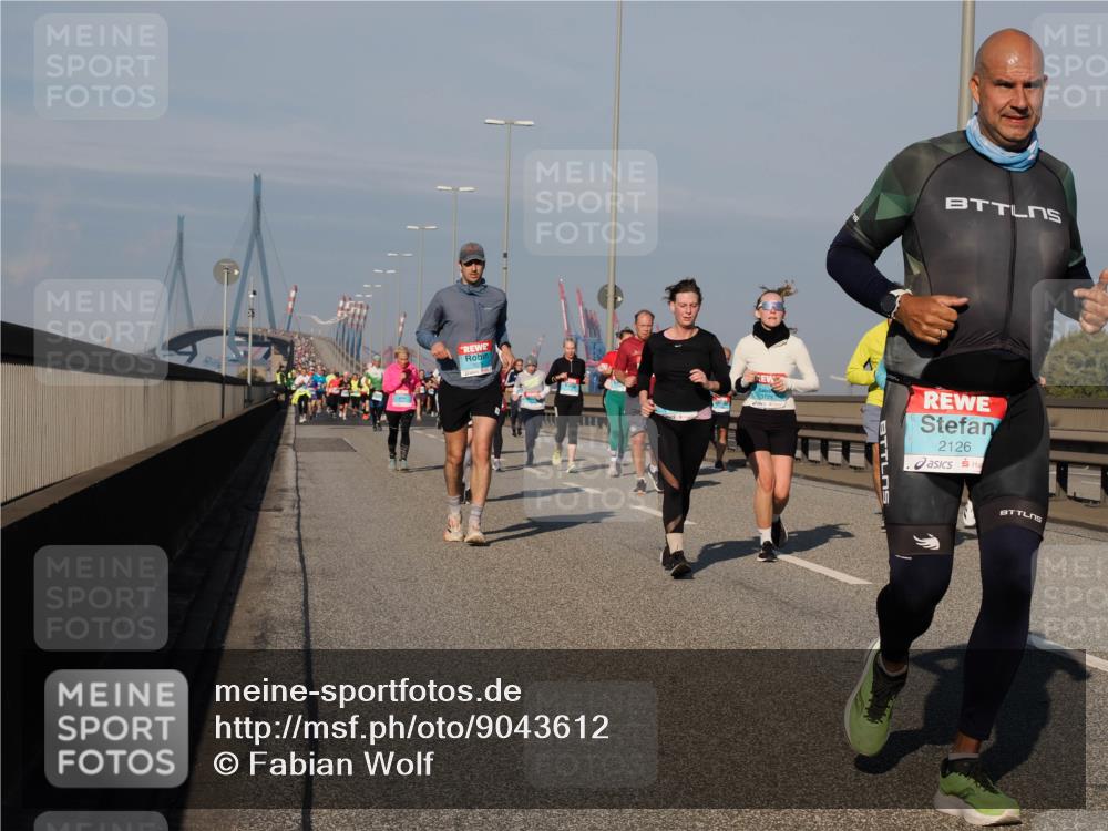 03.10.2025 - Köhlbrandbrückenlauf Fabian Wolf http://msf.ph/oto/9043612 03.10.2025 09:56:36 Position 3 2126 meine-sportfotos.de