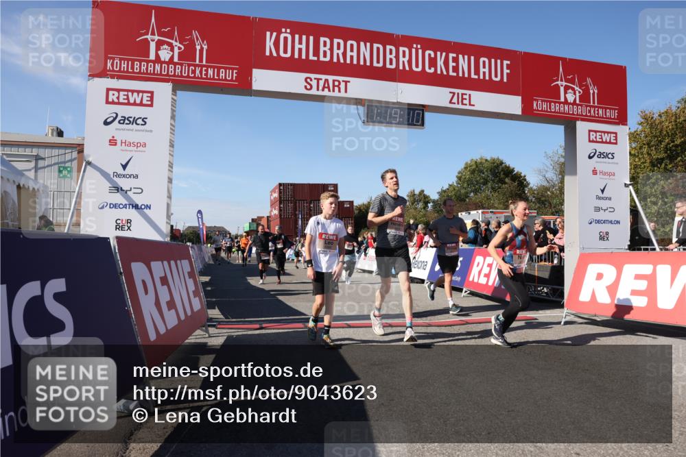 03.10.2025 - Köhlbrandbrückenlauf Lena Gebhardt http://msf.ph/oto/9043623 03.10.2025 13:19:10 Ziel 4143, 4630, 4631, 4632, 4676, 4690, 4727, 4816, 4828, 4876, 5027, 5449, 5853, 5858, 6088, 6117, 6127, 6475, 6573 meine-sportfotos.de