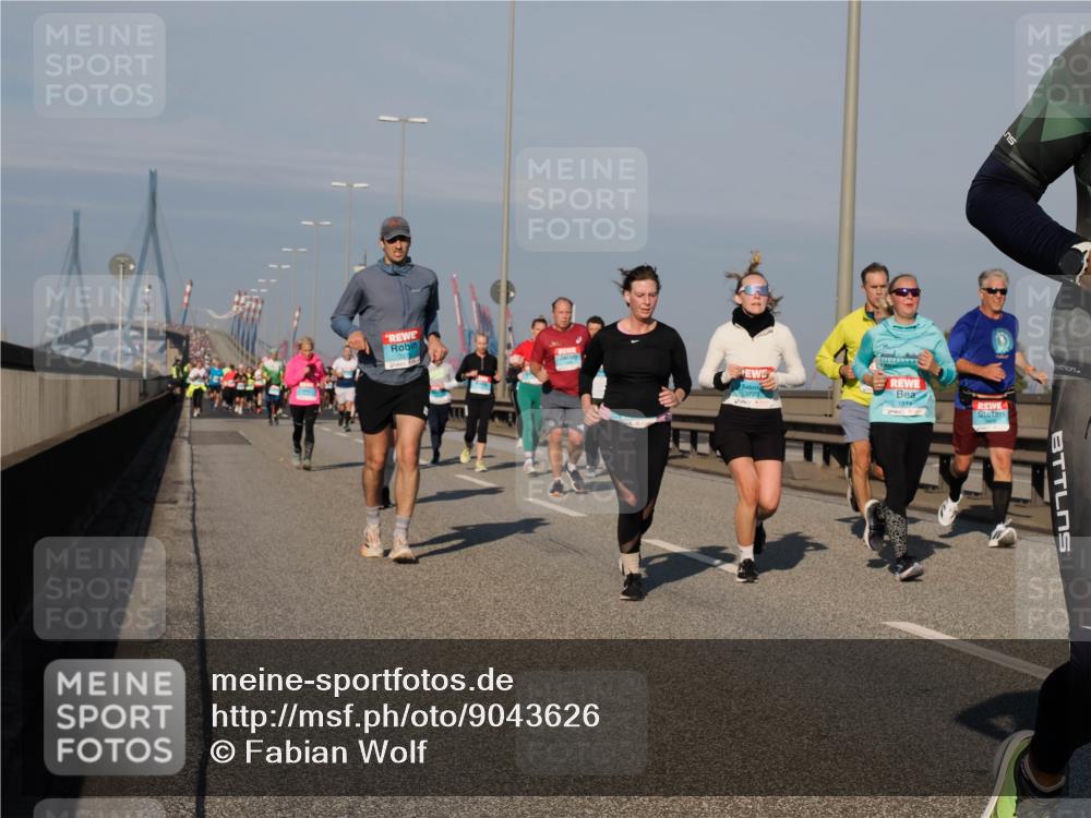 03.10.2025 - Köhlbrandbrückenlauf Fabian Wolf http://msf.ph/oto/9043626 03.10.2025 09:56:37 Position 3  meine-sportfotos.de