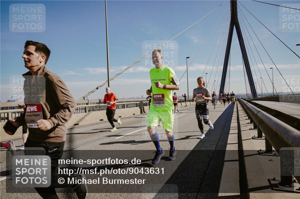 03.10.2025 - Köhlbrandbrückenlauf Michael Burmester http://msf.ph/oto/9043631 03.10.2025 12:25:13 Position 1 4266, 4138 meine-sportfotos.de