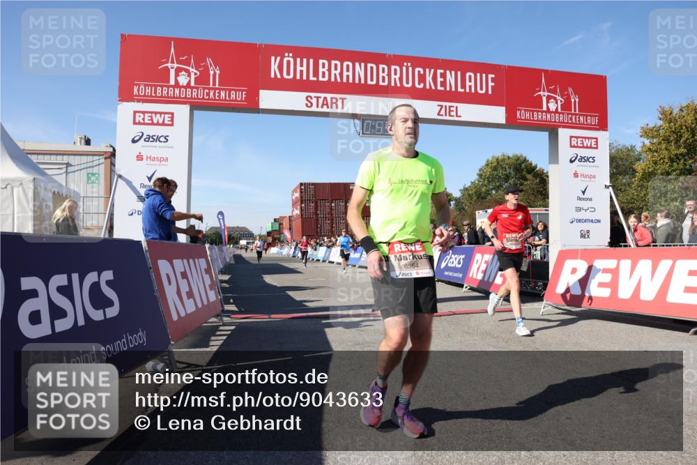 03.10.2025 - Köhlbrandbrückenlauf Lena Gebhardt http://msf.ph/oto/9043633 03.10.2025 12:59:44 Ziel 4074, 4111, 4215, 4270, 4475, 6142, 6254, 6364, 6601, 6616, 6654, 6666, 6754 meine-sportfotos.de