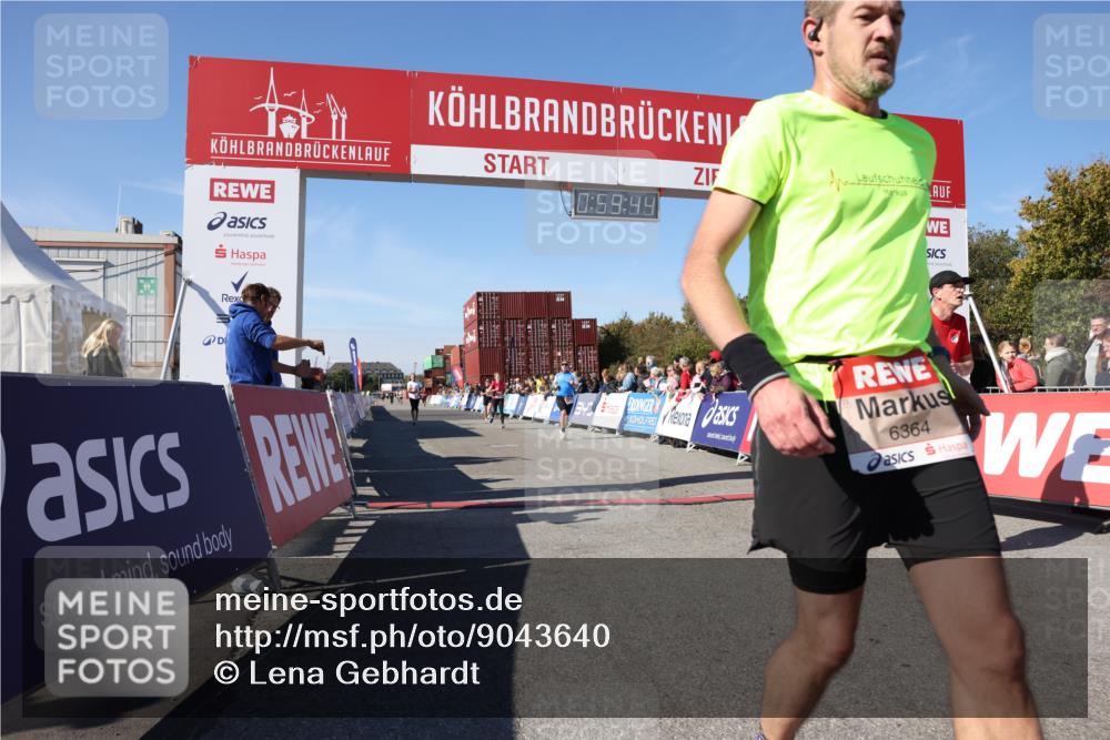 03.10.2025 - Köhlbrandbrückenlauf Lena Gebhardt http://msf.ph/oto/9043640 03.10.2025 12:59:44 Ziel 4074, 4111, 4215, 4270, 4475, 6142, 6254, 6364, 6601, 6616, 6654, 6666, 6754 meine-sportfotos.de
