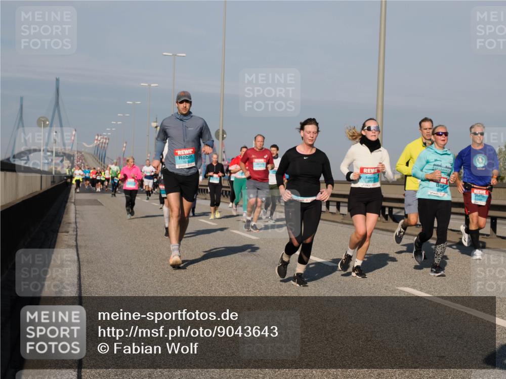 03.10.2025 - Köhlbrandbrückenlauf Fabian Wolf http://msf.ph/oto/9043643 03.10.2025 09:56:37 Position 3 3723 meine-sportfotos.de